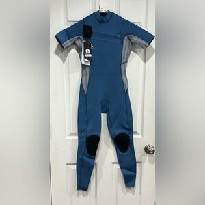 Volcom Boys Size 14 Modulator Wetsuit 2 mm Chest Zip Short Sleeve Blue NWT